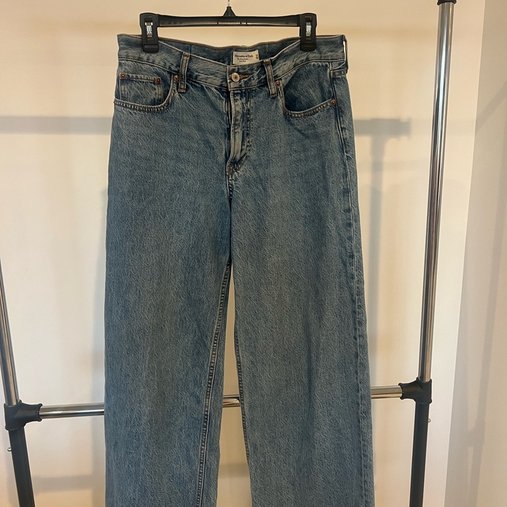Abercrombie & Fitch The Ultra Loose Low Rise Jean